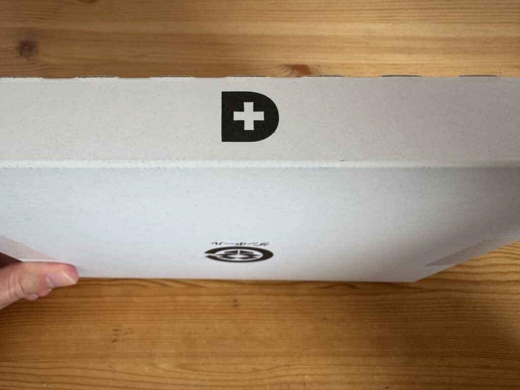 DMMオンラインクリニックから配送されたAGA治療薬の梱包パッケージと伝票3