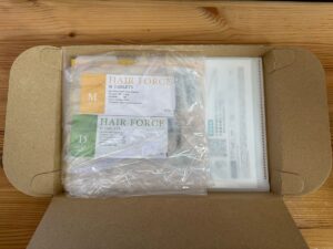 DMMオンラインクリニックから配送されたAGA治療薬を開けた瞬間。スピード配送に関わらず綺麗に整頓されている。